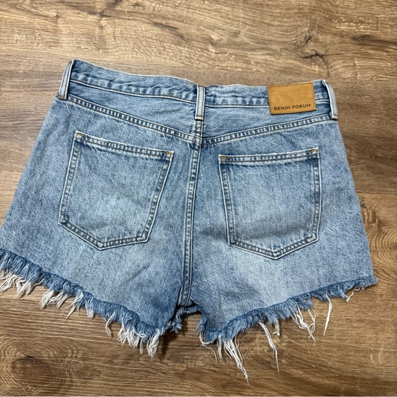 Aritzia Denim Forum The Ex Boyfriend Hi-rise‎ Denim Relaxed Cutoff Short Size 28 - Picture 6 of 9